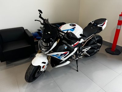 BMW Motorcycle S1000R  2022 à Aurora, Ontario