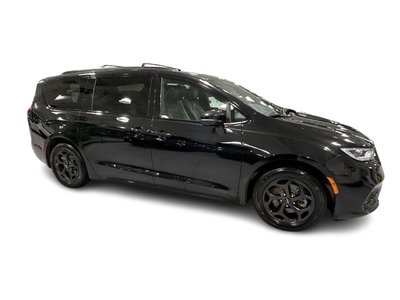2022 Chrysler Pacifica in Aurora, Ontario