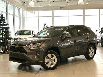2019 Toyota RAV4 in Aurora, Ontario
