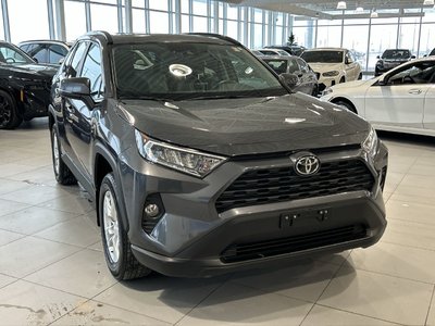 2019 Toyota RAV4 in Aurora, Ontario