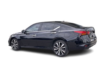 2022 Nissan Altima in Calgary, Alberta