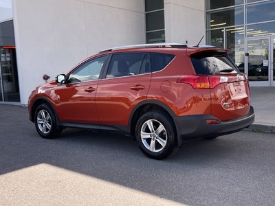 Toyota RAV4  2015 à Calgary, Alberta