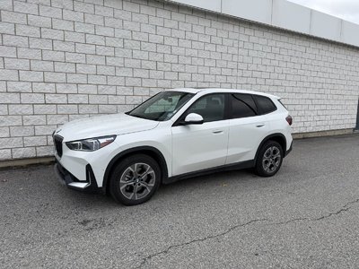 BMW X1 xDrive28i 2025 Groupe de luxe Essentiel