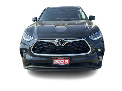 2025 Toyota Highlander hybrid in Bolton, Ontario
