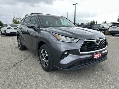 2021 Toyota Highlander in Bolton, Ontario