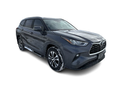 2023 Toyota Highlander in Bolton, Ontario