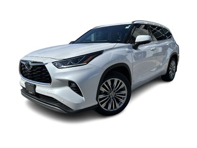 2023 Toyota Highlander in Bolton, Ontario