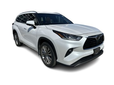 2023 Toyota Highlander in Bolton, Ontario