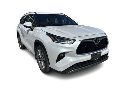 2023 Toyota Highlander in Bolton, Ontario