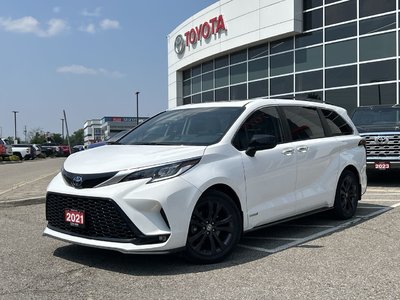 2021 Toyota Sienna Hybrid in Bolton, Ontario
