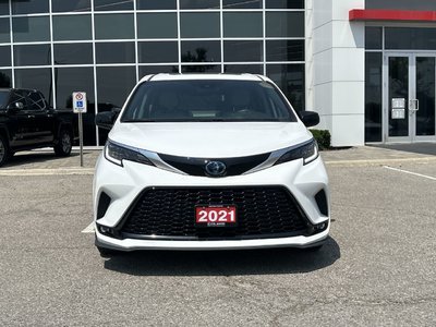 2021 Toyota Sienna Hybrid in Bolton, Ontario