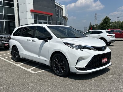 2021 Toyota Sienna Hybrid in Bolton, Ontario