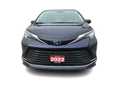 2022 Toyota Sienna Hybrid in Bolton, Ontario