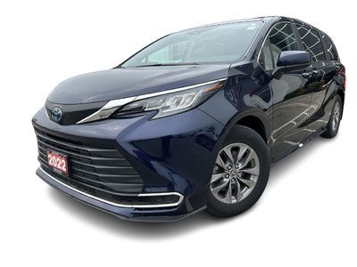 2022 Toyota Sienna Hybrid in Bolton, Ontario