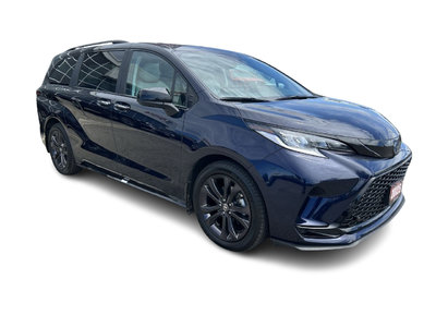 2025 Toyota Sienna Hybrid in Bolton, Ontario