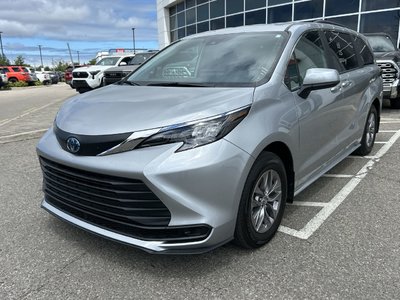 Toyota Sienna Hybrid  2025 à Bolton, Ontario