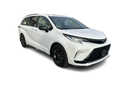 2025 Toyota Sienna Hybrid in Bolton, Ontario