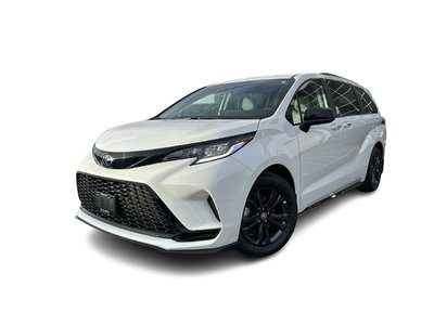 2025 Toyota Sienna Hybrid in Bolton, Ontario