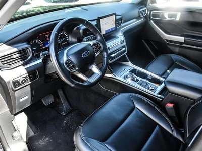 2024 Ford Explorer photo 7