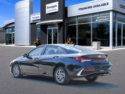 2025 Hyundai Elantra photo 4