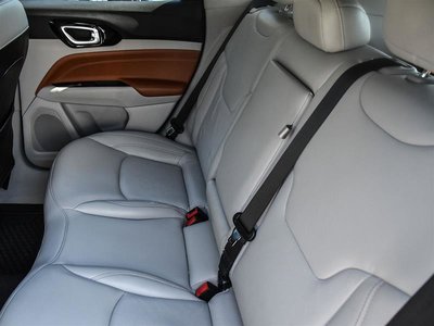 2022 Jeep Compass photo 5