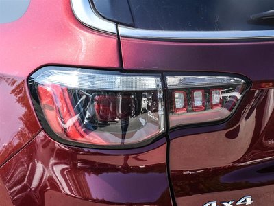 2022 Jeep Compass photo 2