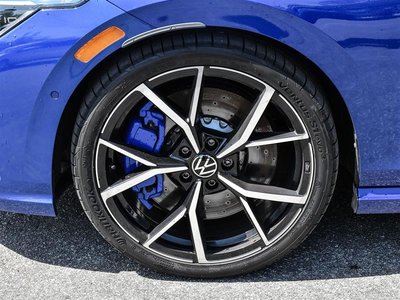 2024 Volkswagen Golf R photo 6