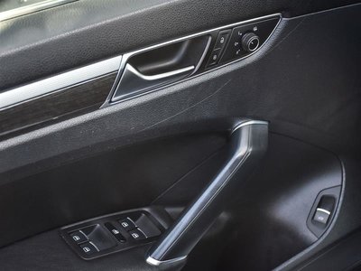 2017 Volkswagen Passat photo 7