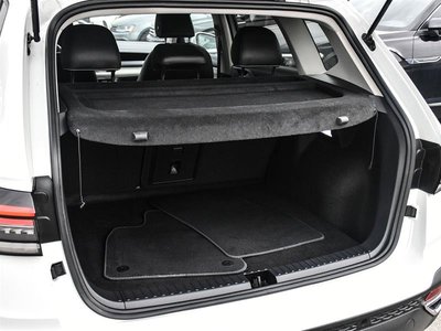 2025 Volkswagen Taos photo 7