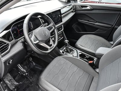 2026 Volkswagen Taos photo 8