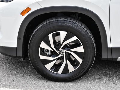 2026 Volkswagen Tiguan photo 8