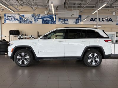 2023 Jeep Grand Cherokee in Vancouver, British Columbia