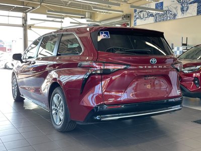 2023  Sienna in North Vancouver, British Columbia