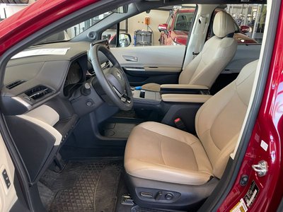 Toyota Sienna  2023 à Vancouver, Colombie-Britannique