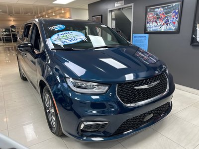 Chrysler Pacifica Hybrid  2025
