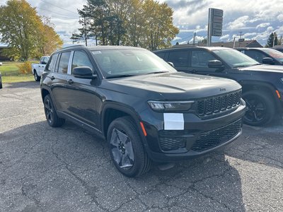 2025 Jeep GRAND CHEROKEE