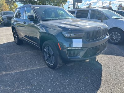 2025 Jeep GRAND CHEROKEE