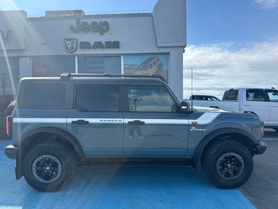 2021 Ford Bronco Standard transmission Badlands Tow package Upgraded tires and rims With full removable top 12 inch screen standard transmission