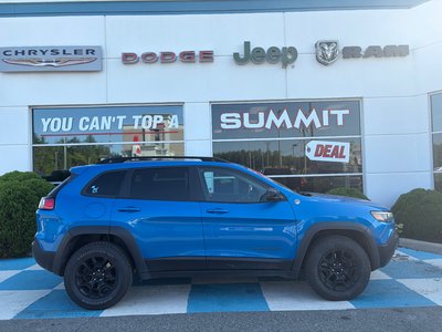 2022 Jeep CHEROKEE TRAILHAWK
