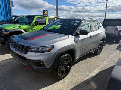 2024 Jeep Compass TRAILHAWK LOW KM!!