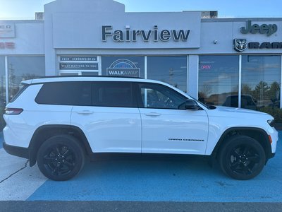 2023 Jeep Grand Cherokee L Altitude Seven passenger with leather wrap sunroof