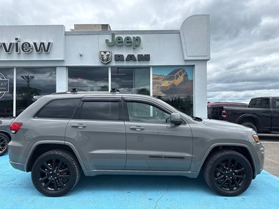 2021 Jeep Grand Cherokee Altitude Upgraded tires, sun and sand group navigation event safety group