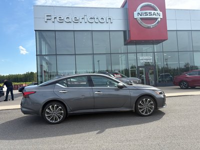 2025 Nissan Altima PLATINUM