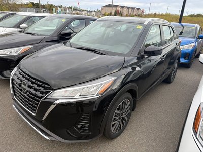 2025 Nissan Kicks Play SV image Lazy loading square