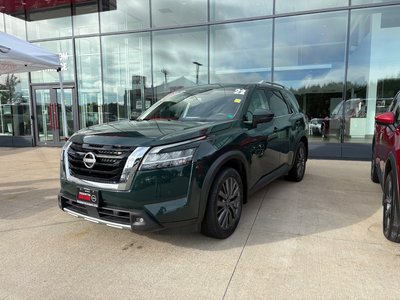 2022 Nissan PATHFINDER SL