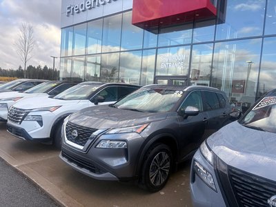2023 Nissan ROGUE SV MOONROOF