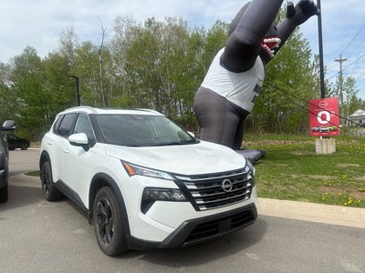 2024 Nissan ROGUE SV MOONROOF
