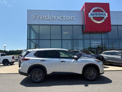 2025 Nissan Rogue S image Lazy loading square