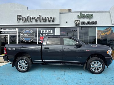 2022 Ram 2500 Big Horn 6.4 L Gas loaded with Ram box, heated seats, heated wheel like new condition