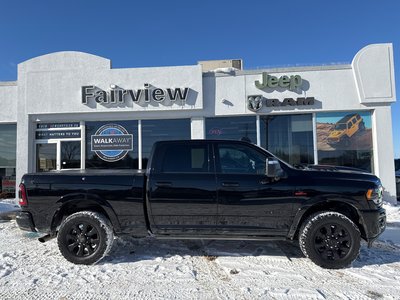 2023 Ram 2500 Limited   5yr / 200,000 km gold plan warranty, Ram box, brand new 35 inch tires